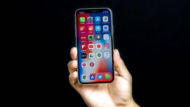 El iPhone X podría ser el último con pantalla «ajena» a Apple