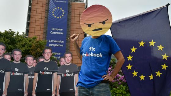 Activistas globales de Avaaz se han manifestado ante la sede de la Unión Europea en Bruselas