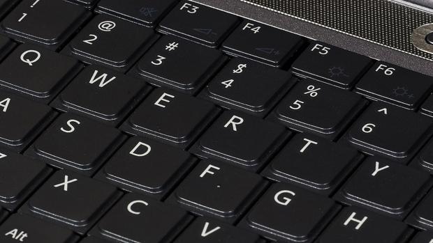 Cómo desinfectar el teclado de tu ordenador y eliminar bacterias y virus