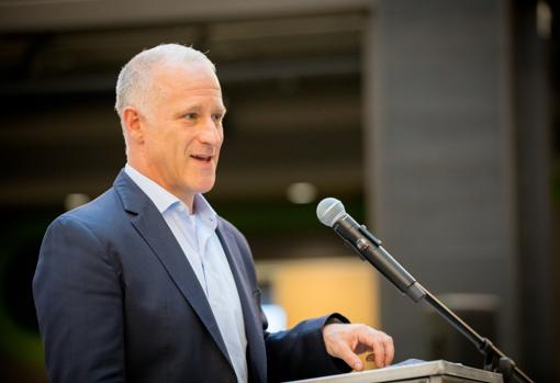 Ken Eisner, director de AWS