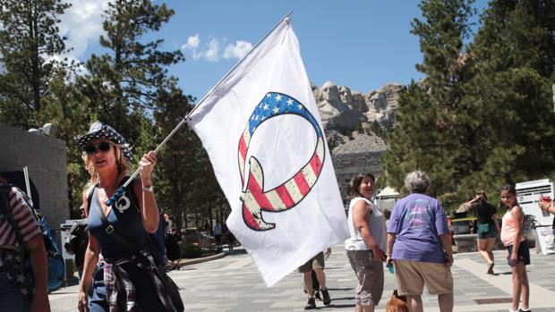 Twitter le declara la guerra a las teorías conspirativas de QAnon en favor de Trump