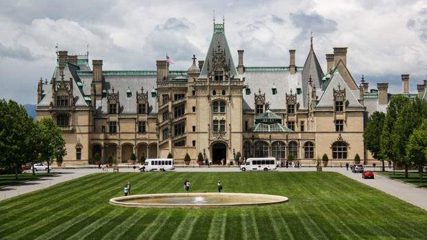 Imagen de Biltmore, la que fuera residencia de George Vanderbilt, miembro destacado de la aristocracia estadounidense