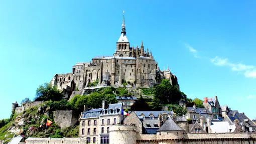 Los 20 pueblos más sorprendentes de Europa MontSaintMichel-Francia2-kfGB--510x287@abc