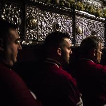 Los costaleros volverán a procesionar esta Semana Santa, tras dos años en blanco